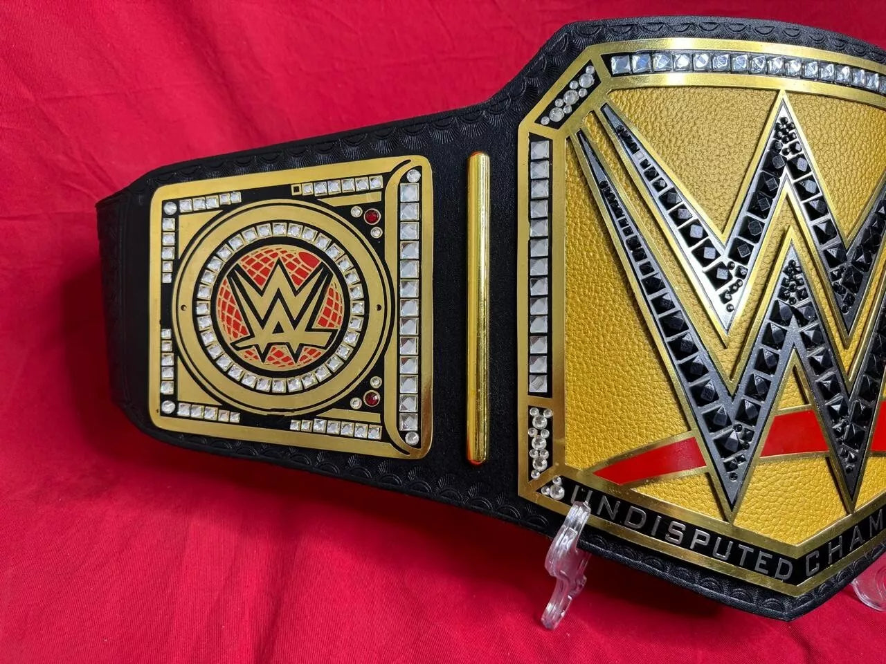 UNDISPUTED UNIVERSAL CHAMPIONSHIP REPLICA BELT